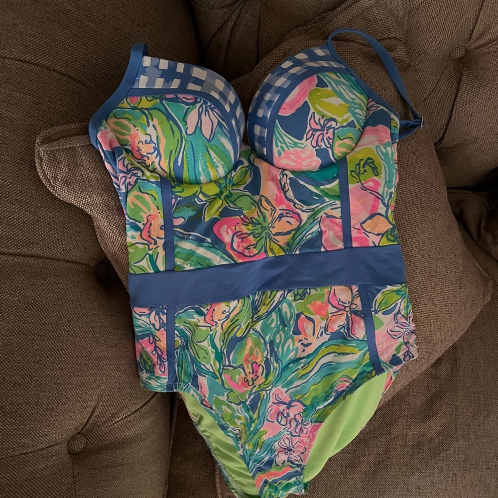 EEUC one piece Lilly swim